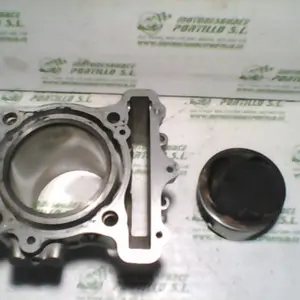 Foto de Cilindro y pistón Suzuki V Strom 650 referencia 144-19-21253 foto 14