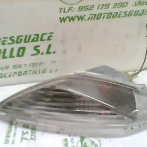 Foto de Intermitente delantero derecho Suzuki Burgman 125 referencia 99-23-43574 foto 5