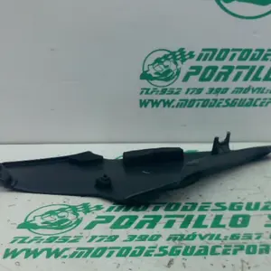 Foto de Carcasa lateral izquierda Kawasaki Z 900 referencia 6-24-47500 foto 4
