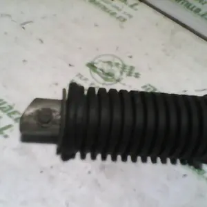 Foto de Reposapies trasero derecho Suzuki Marauder 125 referencia 46-19-17664 foto 6