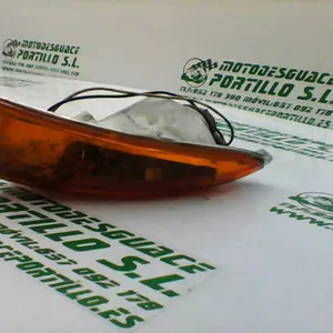 Foto de Intermitente trasero izquierdo Piaggio FLY 125 4T referencia 75-19-18239 foto 4