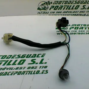 Foto de Instalación del faro Peugeot Tweet 50 4T referencia 32-19-17311 foto 2