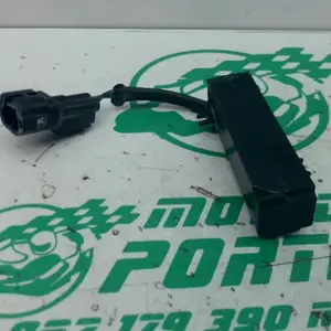Foto de Toma de corriente Kymco PEOPLE S 125 referencia 369-23-46801 foto 3