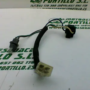 Foto de Instalación del faro Peugeot Tweet 50 4T referencia 32-19-17311 foto 1