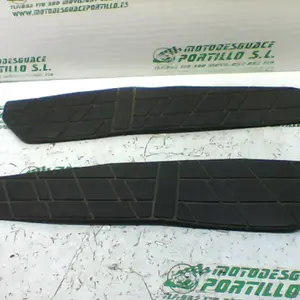 Foto de Alfombrillas Suzuki BURGMAN 400 referencia 307-19-24927