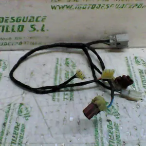 Foto de Instalación de piloto trasero Honda Forza 250 referencia 234-18-16143