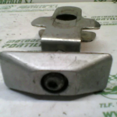 Foto de Tensores de rueda trasera Suzuki Bandit 600 referencia 117-16-10267