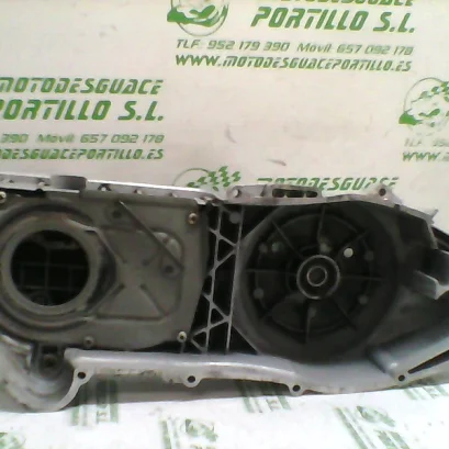 Foto de Tapa de cárter Vespa Granturismo 125 referencia 426-22-44628