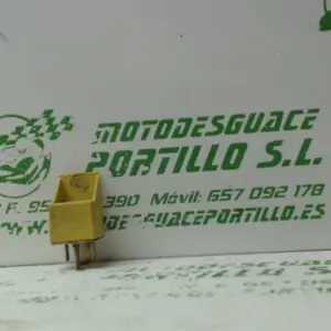 Foto de Rele de arranque Vespa ET2 50 referencia 101-19-27090 foto 6