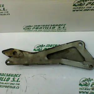 Foto de Estribera trasera izquierda Yamaha YBR 125 i referencia 171-21-30498 foto 8