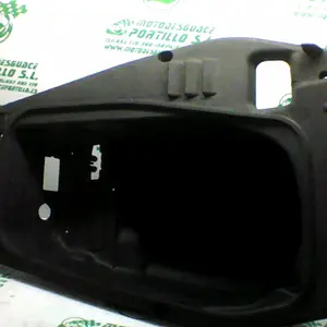 Foto de Porta-casco Gilera NEXUS 500 04 referencia 15-21-28845 foto 6