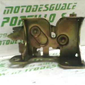 Foto de Cerradura del asiento Honda Foresight 250 referencia 147-17-14203 foto 2
