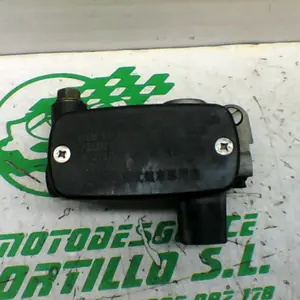 Foto de Bomba de freno delantero Kymco Xciting 500 referencia 70-23-42818 foto 4