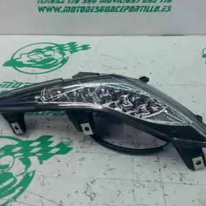 Foto de Intermitente delantero izquierdo Kymco PEOPLE S 125 referencia 369-23-46757 foto 5