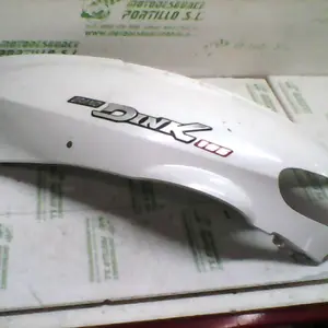 Foto de Carcasa lateral trasera izquierda Kymco Grand Dink 125 08-11 referencia 115-17-11257 foto 2