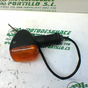 Foto de Intermitente trasero derecho Suzuki GS-500-F referencia 166-19-21432 foto 5