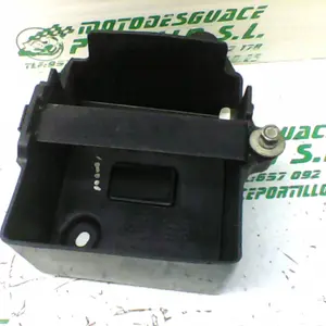 Foto de Caja batería Honda CBF 250 referencia 214-19-23167 foto 9