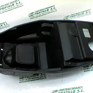 Foto de Porta-casco Kymco Agility city 125 referencia 409-21-32253 foto 18