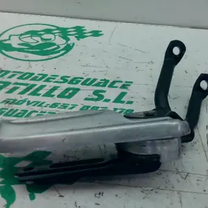 Foto de Estribera trasera derecha con reposapies Honda Pcx 125 referencia 181-23-46243