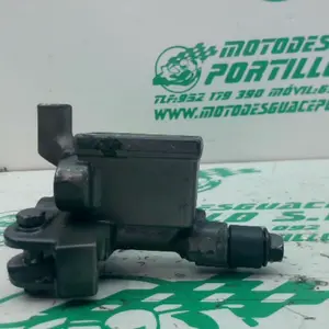 Foto de Bomba de freno delantero Yamaha Cygnus x 125 referencia 324-23-45143 foto 28