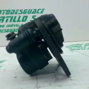 Foto de Pinza de freno delantera Peugeot Kisbee 50 4T referencia 466-22-45030 foto 16