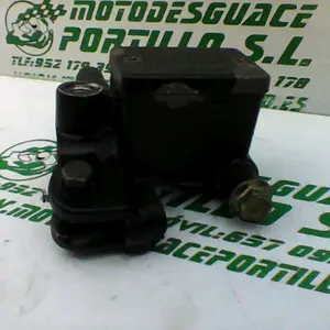Foto de Bomba de freno delantero Yamaha YBR 125 i referencia 171-21-30489 foto 8