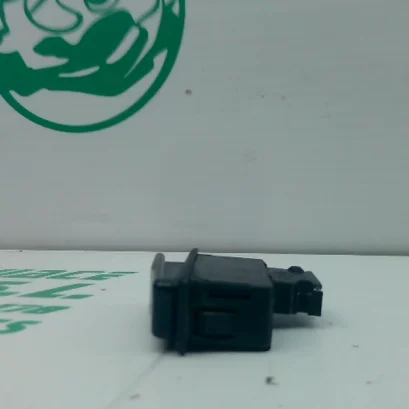Foto de Interruptor de claxon Kymco MILER 125I referencia 151-24-48061