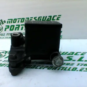 Foto de Bomba de freno delantero Suzuki SIXTEEN 125 referencia 281-18-19634 foto 4