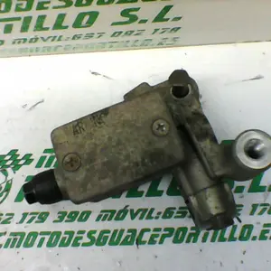 Foto de Bomba de freno delantero Yamaha Cygnus x 125 referencia 324-23-45143 foto 4