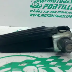 Foto de Reposapies trasero izquierdo Piaggio LIBERTY 125 3V referencia 155-22-46679
