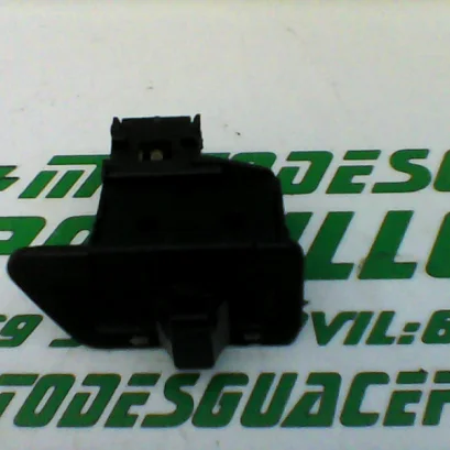 Foto de Interruptor de intermitente Suzuki SIXTEEN 125 referencia 281-18-19623