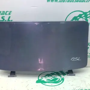 Foto de Puerta de guantera Vespa Granturismo 125 referencia 426-22-44651 foto 2