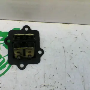 Foto de Caja de laminas Yamaha Jog 1 50 referencia 311-21-39206