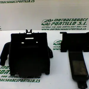 Foto de Caja batería Honda Dylan 125 referencia 80-23-44267 foto 10