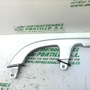 Foto de Asidero derecho Yamaha XMAX 250 referencia 213-19-37420 foto 8