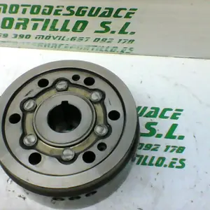 Foto de Plato magnetico Yamaha XMAX 250 referencia 112-23-45211 foto 3