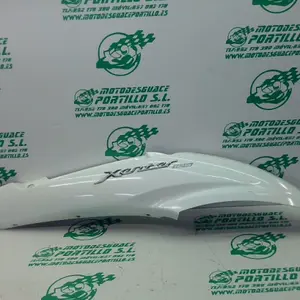 Foto de Carcasa lateral trasera derecha Yamaha Xenter 125 referencia 446-22-40558 foto 6