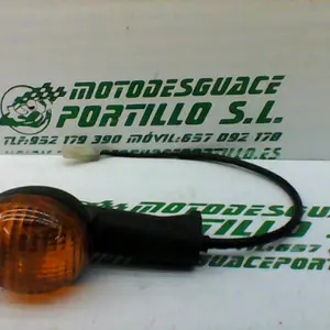 Foto de Intermitente trasero izquierdo Peugeot Ludix 50 referencia 116-18-25716 foto 9
