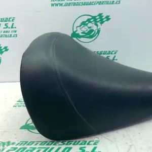 Foto de Asiento delantero Suzuki Intruder 250 referencia 391-23-46911