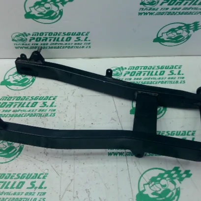 Foto de Basculante Suzuki Intruder 250 referencia 391-23-46929