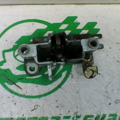 Foto de Cerradura del asiento Kymco Xciting 500 referencia 70-23-42924