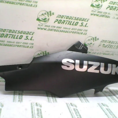 Foto de Carcasa lateral trasera derecha Suzuki Gsx 600 R referencia 12-16-11078