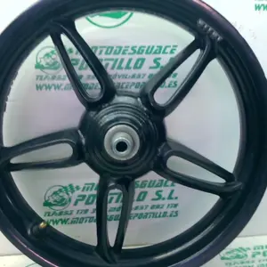 Foto de Llanta delantera Piaggio BEVERLY 350I referencia 252-23-46022 foto 3