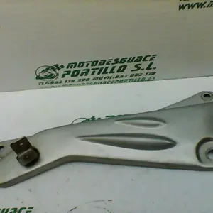 Foto de Estribera trasera izquierda Yamaha YBR 125 i referencia 171-21-30498 foto 9