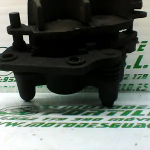 Foto de Pinza de freno delantera derecha Suzuki V Strom 650 referencia 144-19-21128 foto 3