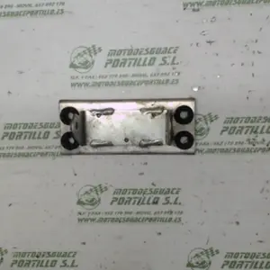 Foto de Soporte deposito de gasolina Suzuki Gsr 600 referencia 26-16-583