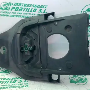 Foto de Carcasa bajo asiento Honda SH 300 I referencia 364-23-46049 foto 12