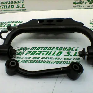Foto de Soporte de motor Yamaha Cygnus x 125 referencia 40-19-17998 foto 2