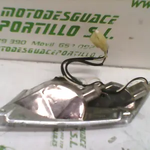 Foto de Intermitente trasero derecho Piaggio ZIP AIRE 2T 3 50 referencia 203-19-22868 foto 6