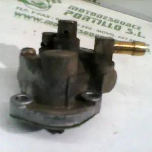 Foto de Bomba de aceite Suzuki Katana 50 referencia 320-23-45230 foto 17